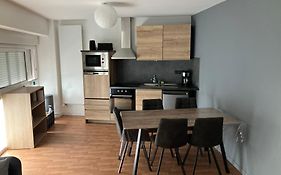 Grand studio centre ville St Pierre